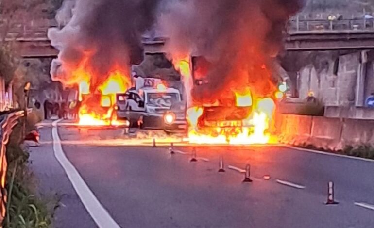 Commando assalta portavalori: caos e fiamme a San Vincenzo. Continuano senza sosta le ricerche dei rapinatori