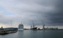 Risucchiato dalle eliche, perde la vita migrante dopo essersi gettato in mare dalla nave