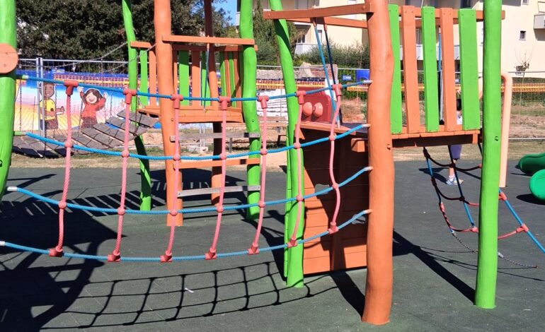 Inaugurazione del “murale dei ricordi” dedicato ai bambini al parco Lenci ad Antignano