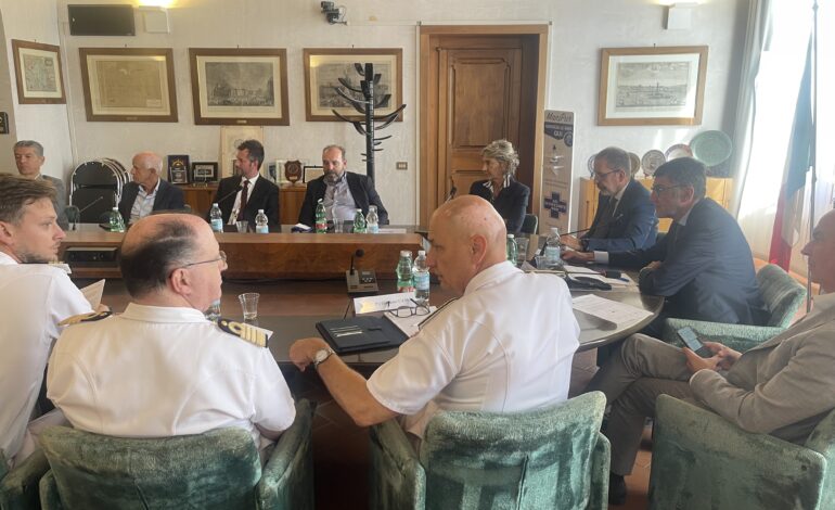 Il cluster portuale prende posizione: “L’operatività dello scalo labronico va salvaguardata”