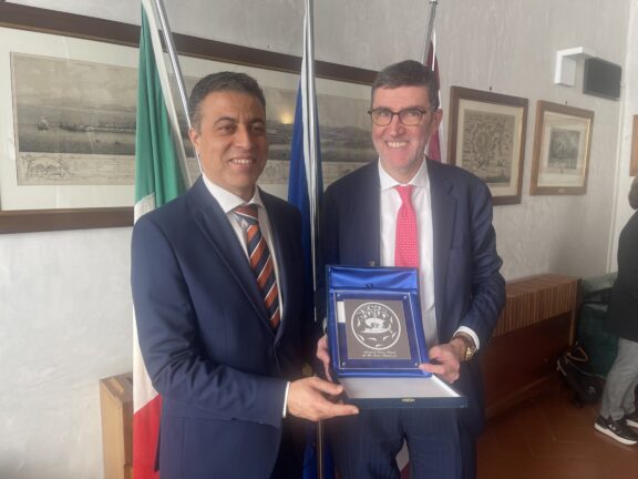 Porto di Livorno e Tunisia: richiesto know-how toscano per nuovi scali nordafricani
