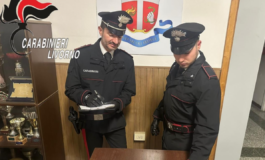 Due arresti per spaccio: sequestrati hashish e contanti, trovata la lista clienti