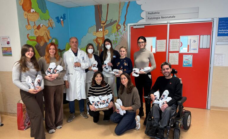 Epifania in Pediatria, consegnate calze e regali ai bambini ricoverati