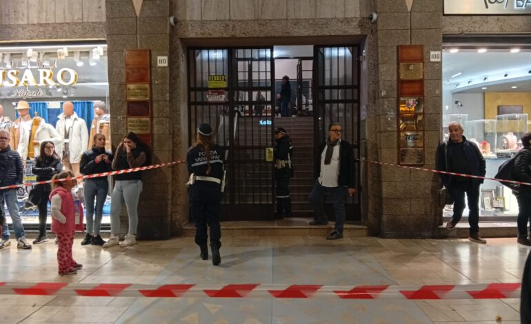 Omicidio in via Grande, 56enne muore accoltellato in uno studio di commercialisti