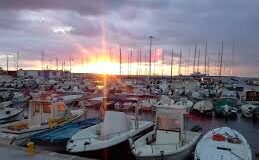 Moletto Nazario Sauro, donna trovata morta in mare