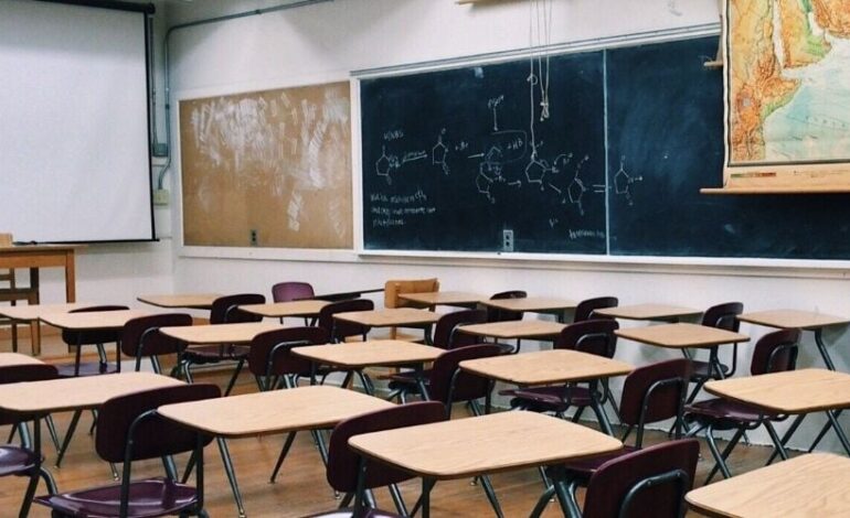 Sicurezza scuole, tavolo in prefettura: prevenzione e controlli mirati