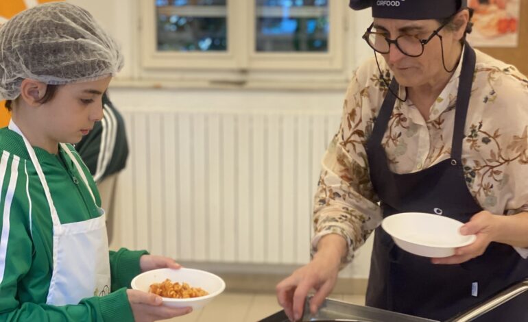 L’iniziativa, promossa dall’Ufficio Ristorazione Scolastica con Cirfood, rientra nel progetto di educazione alimentare “BiologicaMente”