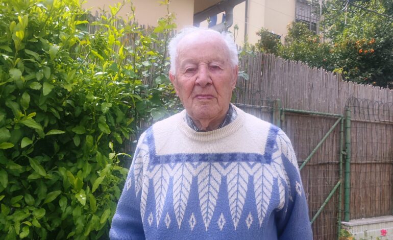 Nonno Oriano spegne 101 candeline: gli auguri della città di Livorno