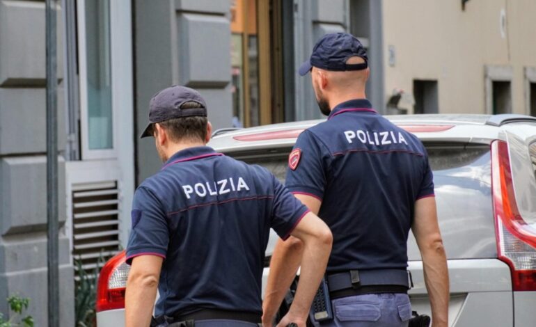 Evaso dai domiciliari, trovato in possesso di eroina e cocaina. Arrestato 32enne