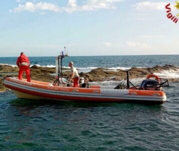 Rogiolo, uomo in mare privo di vita